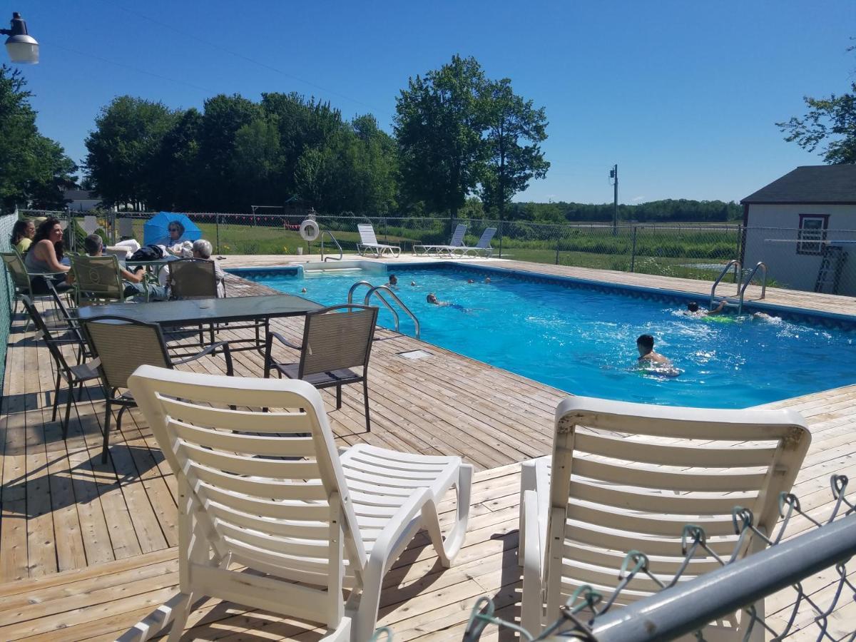 Acadia Sunrise Motel Трентон Экстерьер фото