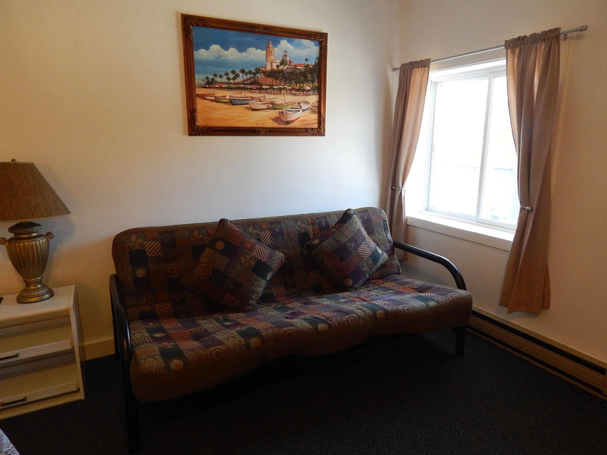 Acadia Sunrise Motel Трентон Экстерьер фото